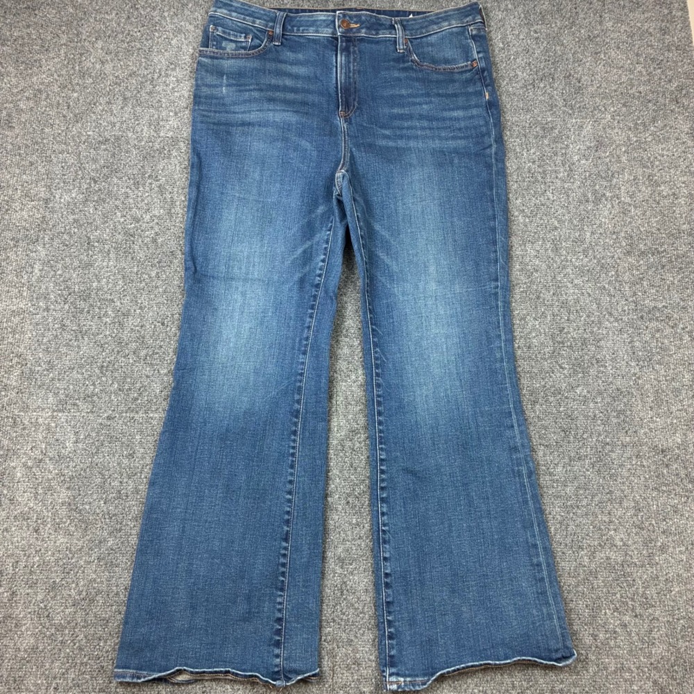 Chicos High Rise Flare Jeans Medium Wash Raw Hem Womens Size 16R 3R 36W